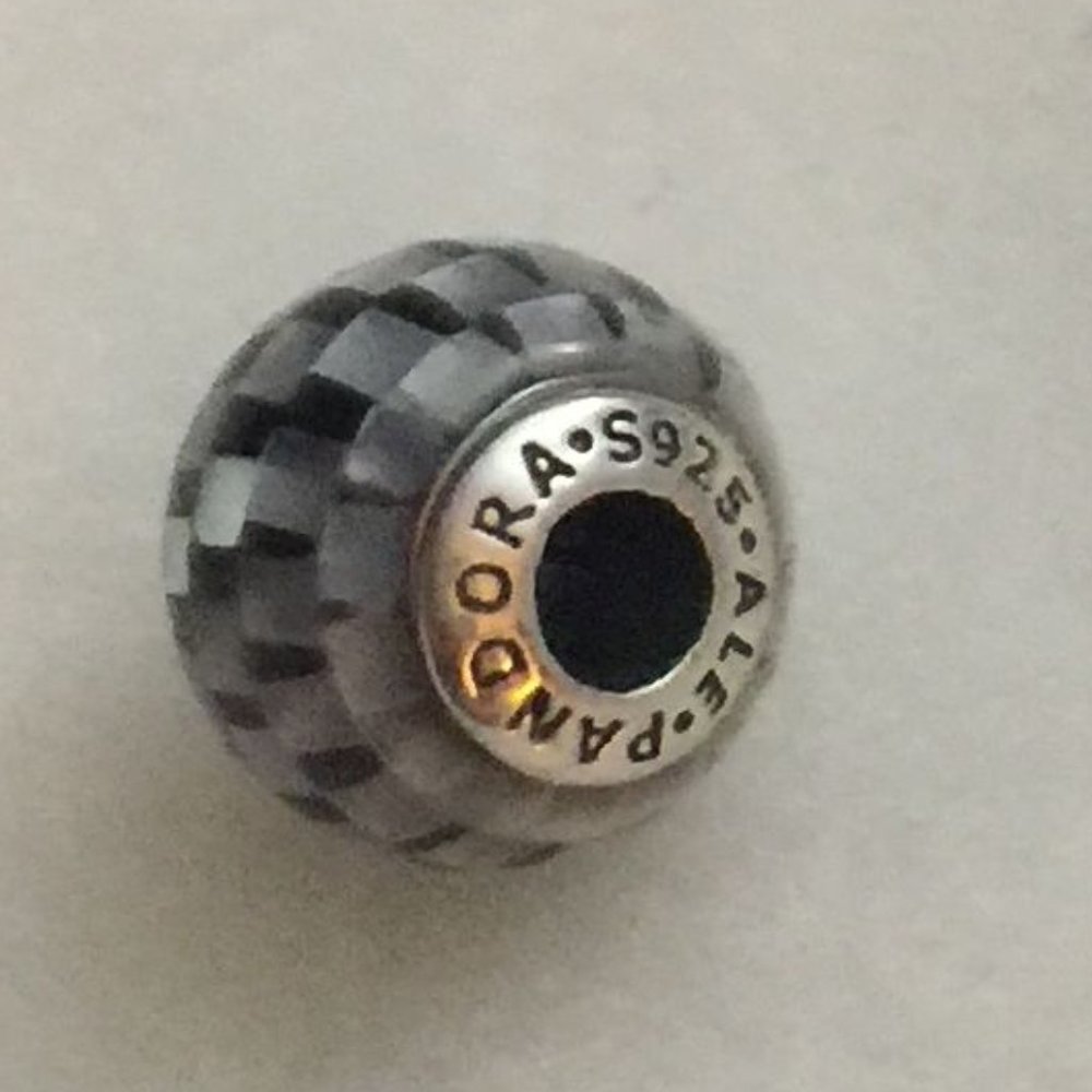 Pandora BALANCE MOP Essence Charm  MOP = Mother of Pearl - Picture 3 of 3